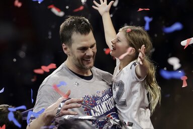 Tom Brady a lányával, Viviannal ünnepelte hatodik sikerét (Fotó: Beta/AP)