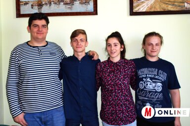 A Bolyai csapata: Barsi Ádám, Horváth István, Acsai Hermina és Hugyik Kornél (Gruik Zsuzsa felvétele)