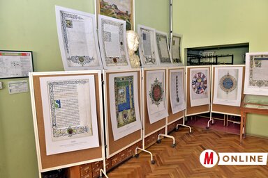 A pannókon Mátyás Corvinái láthatóak (Fotó: Gergely Árpád)