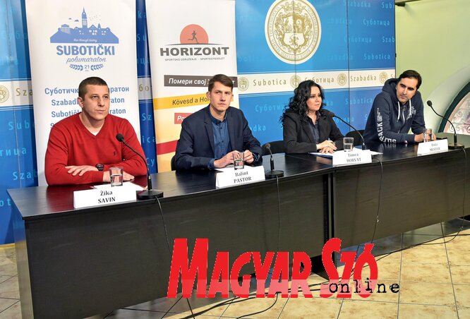 Žika Savin, Pásztor Bálint, Horvát Tímea és Mester Gyula (Fotó: Gergely Árpád) Žika Savin, Pásztor Bálint, Horvát Tímea és Mester Gyula (Fotó: Gergely Árpád)