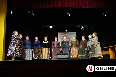 A topolyai Kaláris asszonykórus több mint négy évtizede élteti a magyar népdalokat. Legnagyobb elismerésük a Vass Lajos Népzenei Verseny Kárpát-medencei döntőjén 2012-ben szerzett Nagydíj, v