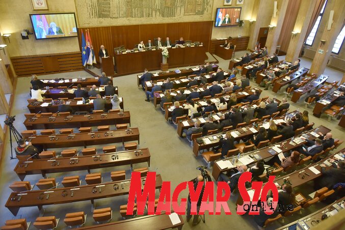 Egészségügyi és kisebbségpolitikai kérdéseket vitattak meg az ülésteremben – az ellenzék jó része nélkül (Fotó: Ótos András)