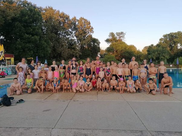 Nyáron nincs hiány friss úszópalántából, a Zenta Úszóklub több edzőt is foglalkoztat meleg hónapokban