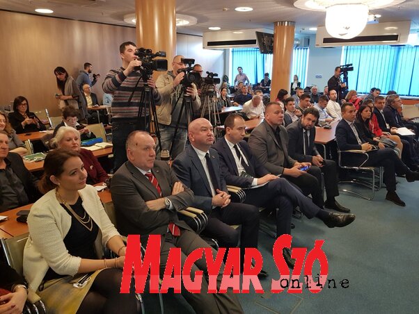 A konferencia résztvevői (Fehér Ildikó felvétele) A konferencia résztvevői (Fehér Ildikó felvétele)