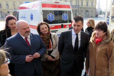 A jármű átadása (Kecskés István felvétele)