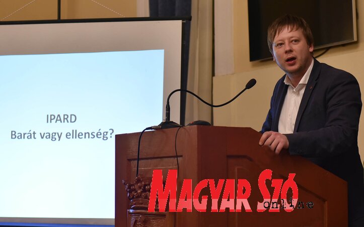 Nagy Miklós: Egyszerű és áttekinthető a rendszer, de az üzleti terv buktató is lehet (Ótos András felvétele) Nagy Miklós: Egyszerű és áttekinthető a rendszer, de az üzleti terv buktató is lehet (Ótos András felvétele)