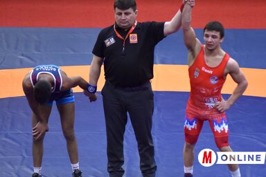 Kolompár Szebasztián (jobbról) ugyan jól kezdett, a negyeddöntőre azonban elfáradt (Ótos András felvétele)