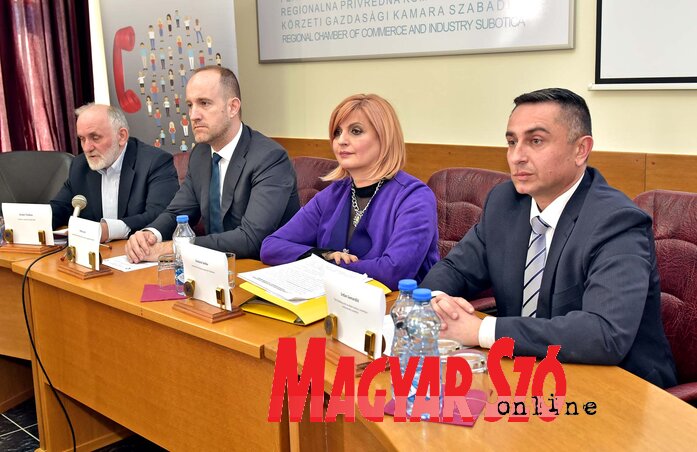 Dušan Torbica, Petar Jarić, Snežana Sedlar és Srđan Samardžić (Fotó: Gergely Árpád) Dušan Torbica, Petar Jarić, Snežana Sedlar és Srđan Samardžić (Fotó: Gergely Árpád)