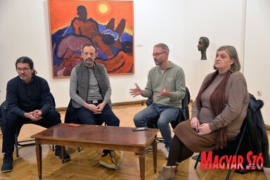 A szerzők tájékoztatása az egyik legfőbb feladat (Fotó: Dávid Csilla felvétele)