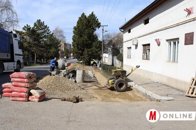 Épül az új parkoló (Lakatos János felvétele)