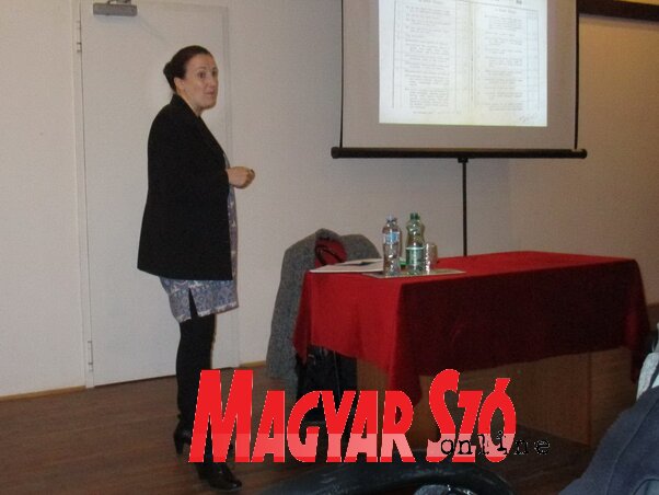 Dr. Sihelnik Léda előadása (Sihelnik Ágnes felvétele) Dr. Sihelnik Léda előadása (Sihelnik Ágnes felvétele)