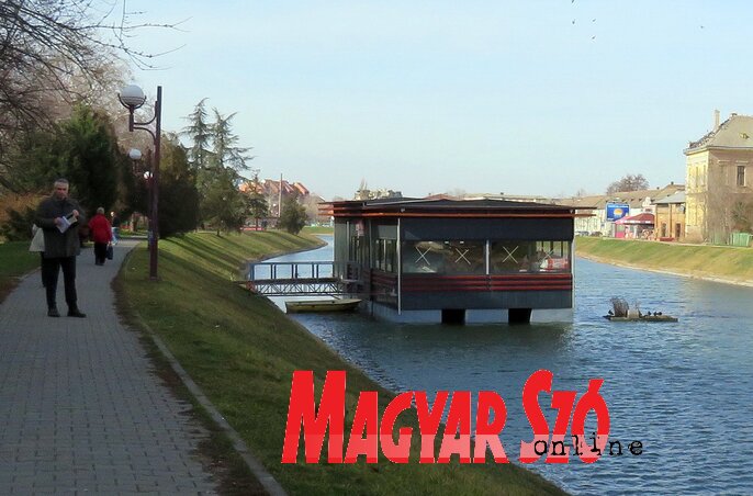 Elkészült, mégsem nyitották meg (Fotó: Kecskés István) Elkészült, mégsem nyitották meg (Fotó: Kecskés István)