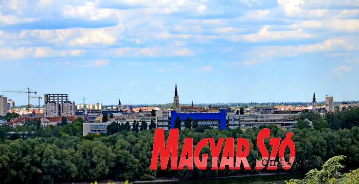 A képviselő-testület legutóbbi ülésén döntöttek a város statútumának megváltoztatásáról – a polgárok élet-vitelében semmi sem változik (Dávid Csilla felvétele)