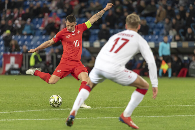 Granit Xhaka góljánál még jól állt a svájciak szénája (Fotó: Beta/AP)