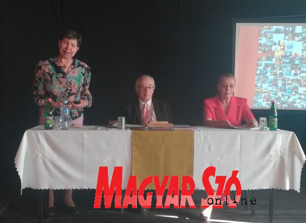 Miklenovics Aranka, Szarvas István és Jónás Gabriella (Fotó: Lukács Melinda) Miklenovics Aranka, Szarvas István és Jónás Gabriella (Fotó: Lukács Melinda)