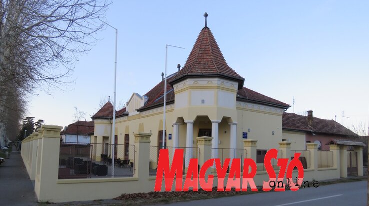 A mozi nemrégiben felújított épülete (Fotó: Patyi Szilárd) A mozi nemrégiben felújított épülete (Fotó: Patyi Szilárd)