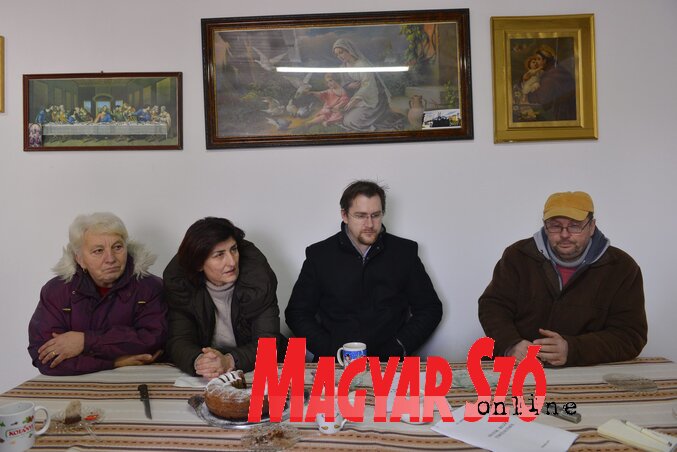 Drobina Margit, Rabata Dragana, Drobina Gábor és Rabata Tibor (Molnár Edvárd felvétele) Drobina Margit, Rabata Dragana, Drobina Gábor és Rabata Tibor (Molnár Edvárd felvétele)