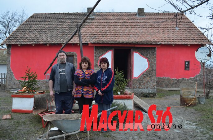 Kancsár Attila és Szilvia, valamint Bózsó Angéla (Lakatos János felvétele) Kancsár Attila és Szilvia, valamint Bózsó Angéla (Lakatos János felvétele)
