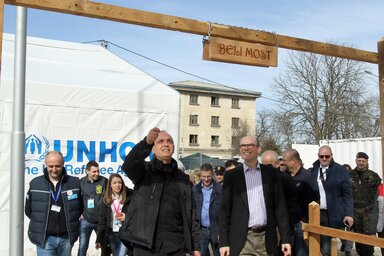 Tegnap Preševóban újabb 350 migráns befogadására alkalmas épületet nyitottak meg (Fotó: Beta/Saša Đorđević)