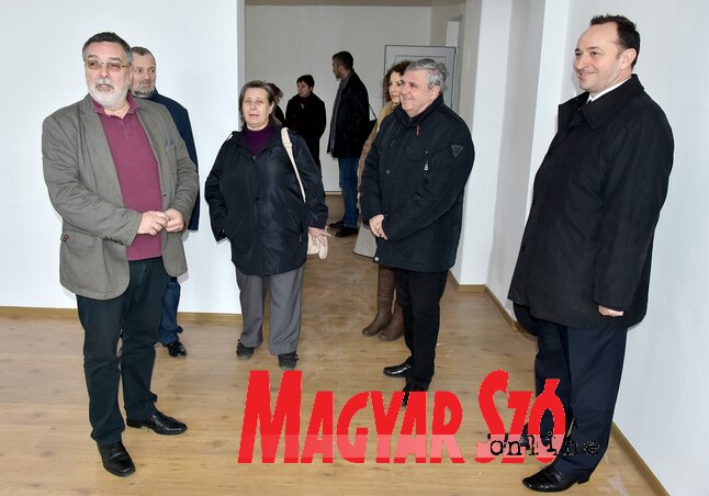 Slaviša Grujić munkatársaival és vendéglátóival megtekintette az átalakítás alatt álló kaszárnyát (Gergely árpád felvétele) Slaviša Grujić munkatársaival és vendéglátóival megtekintette az átalakítás alatt álló kaszárnyát (Gergely árpád felvétele)