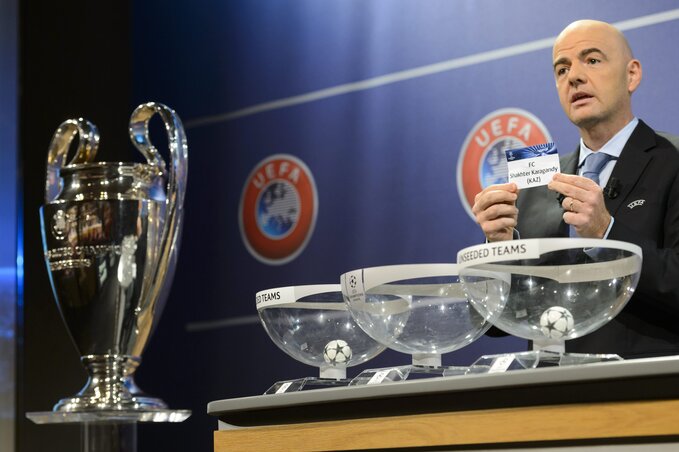 Gianni Infantino UEFA-főtitkár a nyoni sorsoláson (Fotó: Beta/AP)