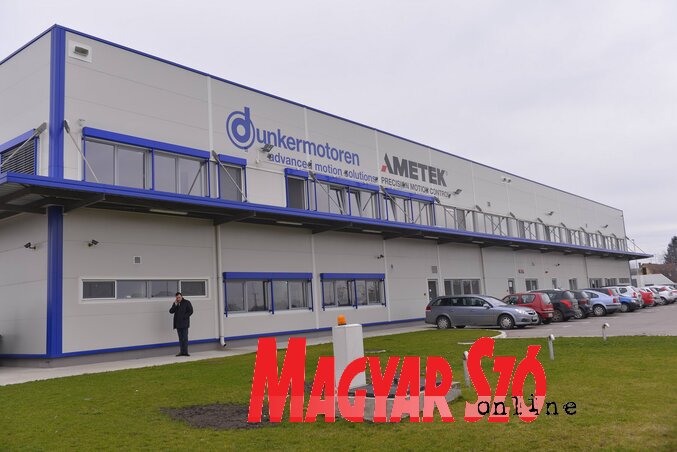 A Dunkermotoren új részlege valamelyest enyhíti a munkanélküliséget (Molnár Edvárd felvétele) A Dunkermotoren új részlege valamelyest enyhíti a munkanélküliséget (Molnár Edvárd felvétele)