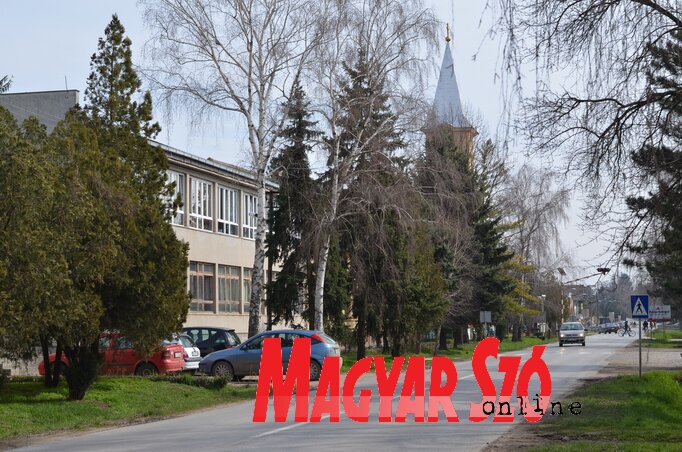 A kishegyesi iskola (Lakatos János felvétele) A kishegyesi iskola (Lakatos János felvétele)