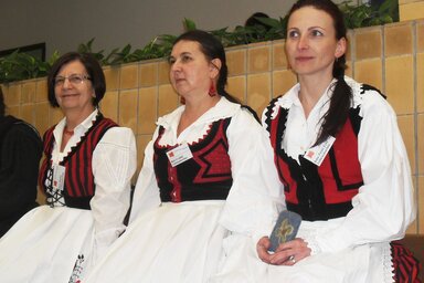 A konferencia résztvevői népviseleteket mutattak be  (Fotó: Lukács Melinda)