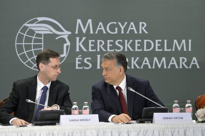 Varga Mihály és Orbán Viktor (Fotó: MTI)