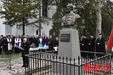 A Kossuth-szobor leleplezése Magyarittabén