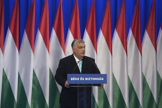 Orbán Viktor miniszterelnök évértékelő beszédét tartja a Várkert Bazárban (Fotó: MTI)