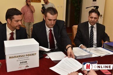 Az MM és a VMDK koalíciója átadja a jelöltlistát Újvidéken (Ótos András felvétele)