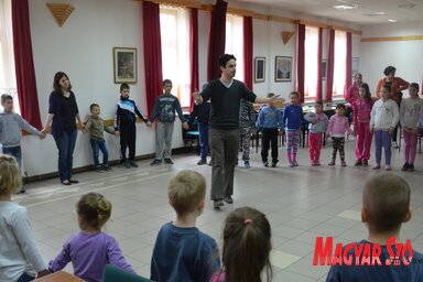 A gyerekek nagyon élvezték a játékokat (Lakatos János felvétele)