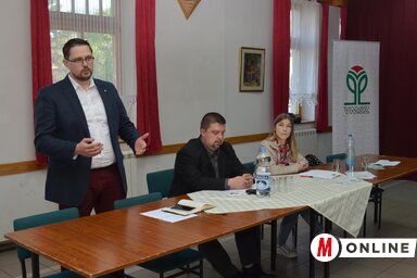 Juhász Bálint, Kerekes Zoltán és Boros Karolina Bácsfeketehegyen (Lakatos János felvétele)