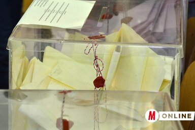 Az államfőnek legkésőbb holnap ki kell írnia a köztársasági választásokat, ha azokat valóban az előzetes terveknek megfelelően, március 16-án kívánja az ország megtartani (Fotó: Ótos András)