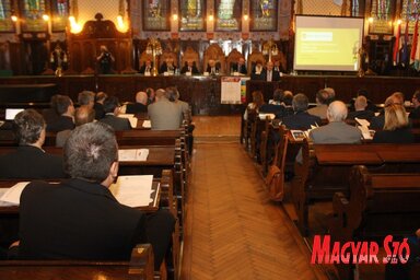 Kísérőrendezvényként Szabadkán Délvidéki Felsőoktatási Fórumot szerveztek