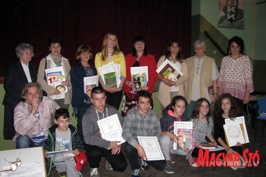 A suliszinház díjazottjai (Fotó-Kecskés István)