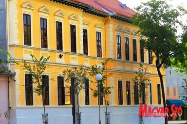 Üres lesz a magyar elsősök tanterme a Tesvériség-egység iskolában (Fotó: Fekete J. József)