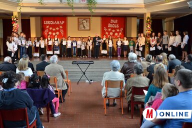 Azok a diákok, akik részt vettek valamilyen versenyen (Lakatos János felvétele)