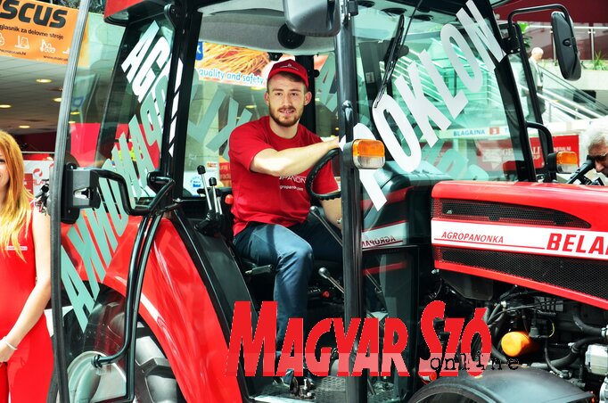 Kanizsai Áron: A traktor a legjobbkor jött (Dávid Csilla felvétele)