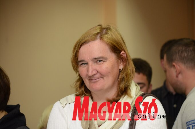 Szécsényi Aranka: Mindenki besegít Szécsényi Aranka: Mindenki besegít