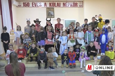 Vidám hangulatban űzték el a telet a kúlai Népkör MMK-ban (Fotó: Paraczky László)