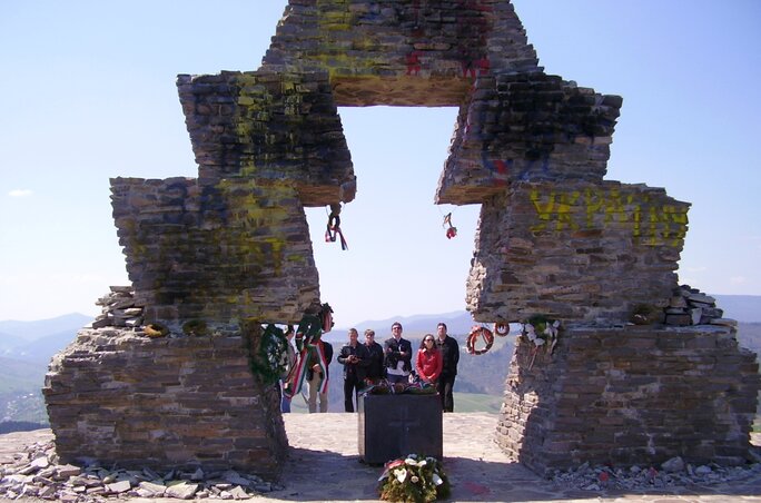 Ukrán szélsőségesek már többször megrongálták a Vereckei-hágón az emlékművet (Fotó: Fodor István)