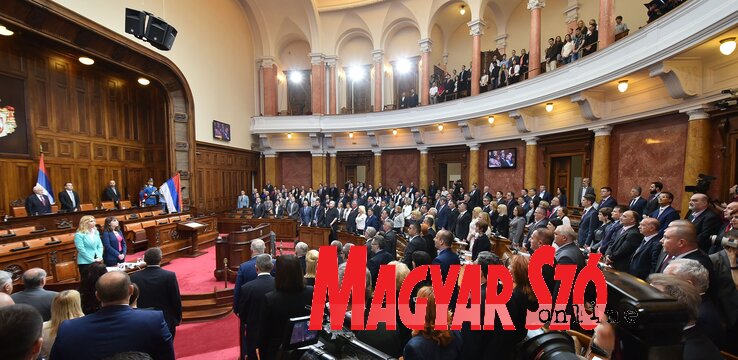 A köztárasági parlament alakuló ülése (Ótos András felvétele) A köztárasági parlament alakuló ülése (Ótos András felvétele)
