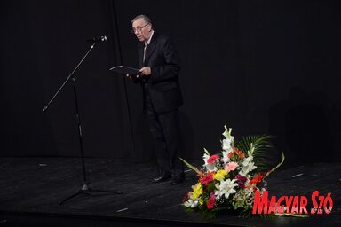 Dr. Gerold László felidézte a szabadkai hivatásos magyar színjátszás múltját (Molnár Edvárd felvétele)