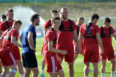 Tourrettes, 2016. j�nius 12.
K�z�pen Nagy �d�m, a franciaorsz�gi labdar�g� Eur�pa-bajnoks�gon szerepl� magyar labdar�g�-v�logatott tagja a csapat Tourrettes-ben tartott edz�sen 2016. j�nius 12-�n.
MTI Fot�: Illy�s Tibor