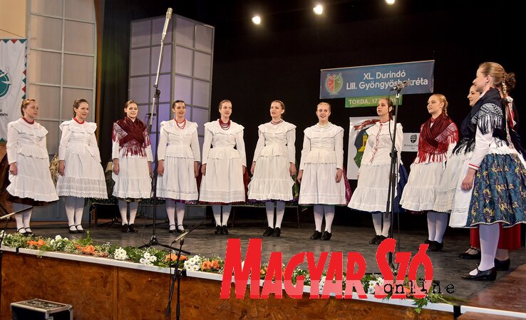 Az óbecsei Szelence leánykórus