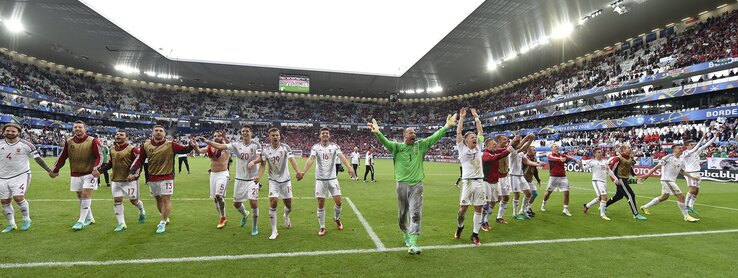 A magyar labdarúgó-válogatott az Ausztria elleni győztes meccs után (fotó: MTI)