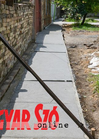 Felújított járdaszakaszok a II. helyi közösségben Felújított járdaszakaszok a II. helyi közösségben