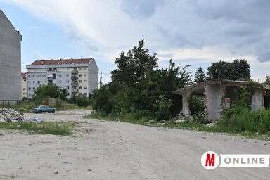 A Tozovac település első házait 60 évvel ezelőtt, az akkori polgármester kezdeményezésére tákolták össze betonblokkokból (Ótos András felvétele)